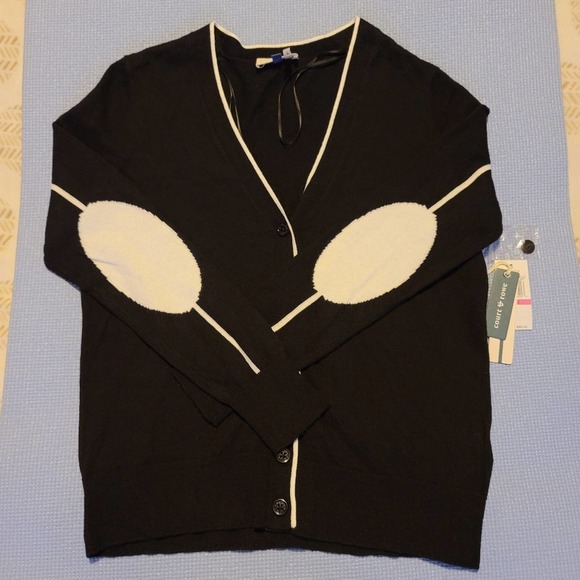 Court & Rowe Tipped Cardigan - Picture 3 of 9